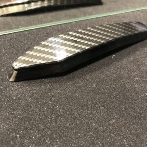 Vespa GTS 2019-2022 HPE Kotflügelnippel CNC im Carbon Design pezzo-unico